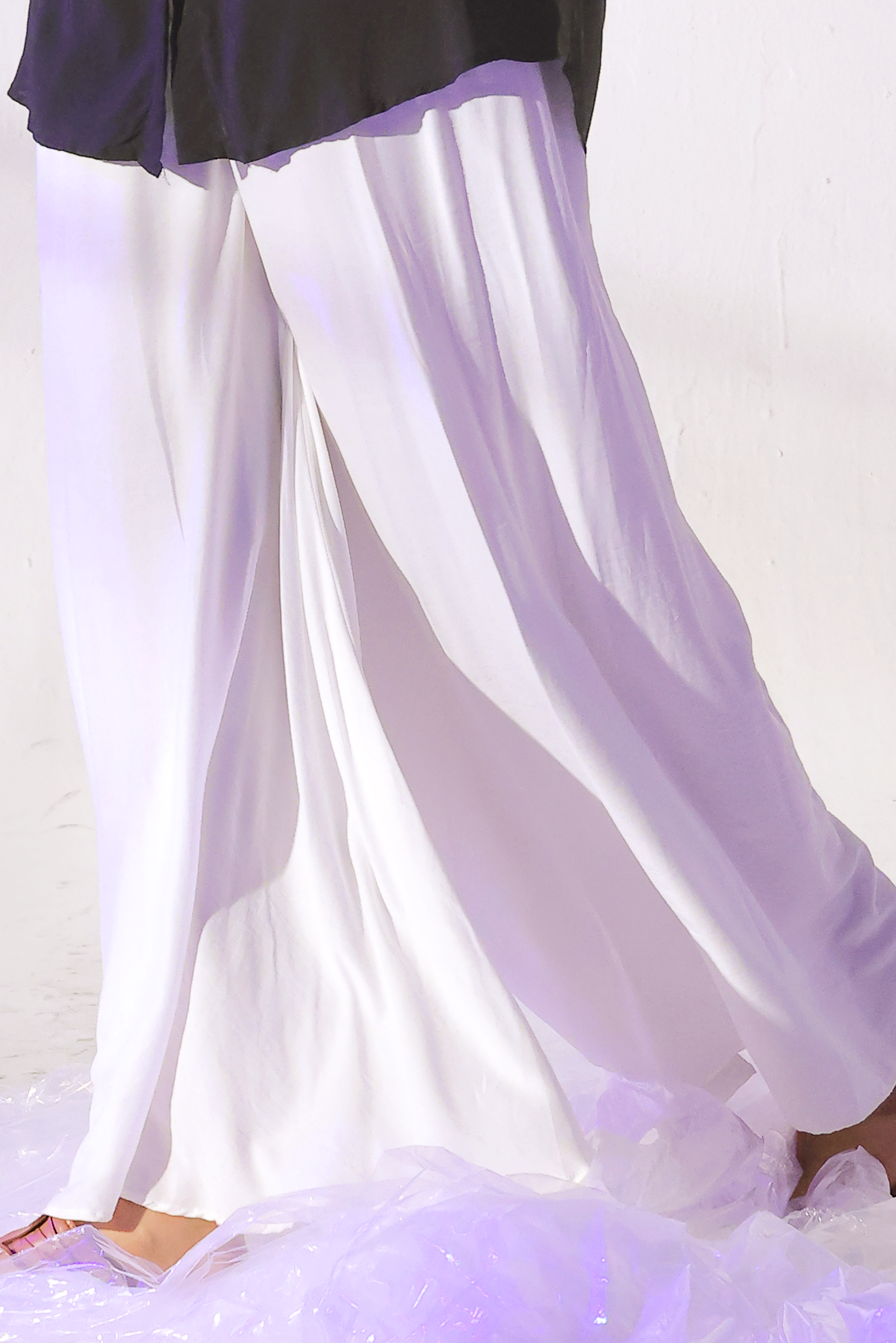 First Taab white flapper pants by Zananii soft slub viscose breathable lightweight fabric for casual wear.