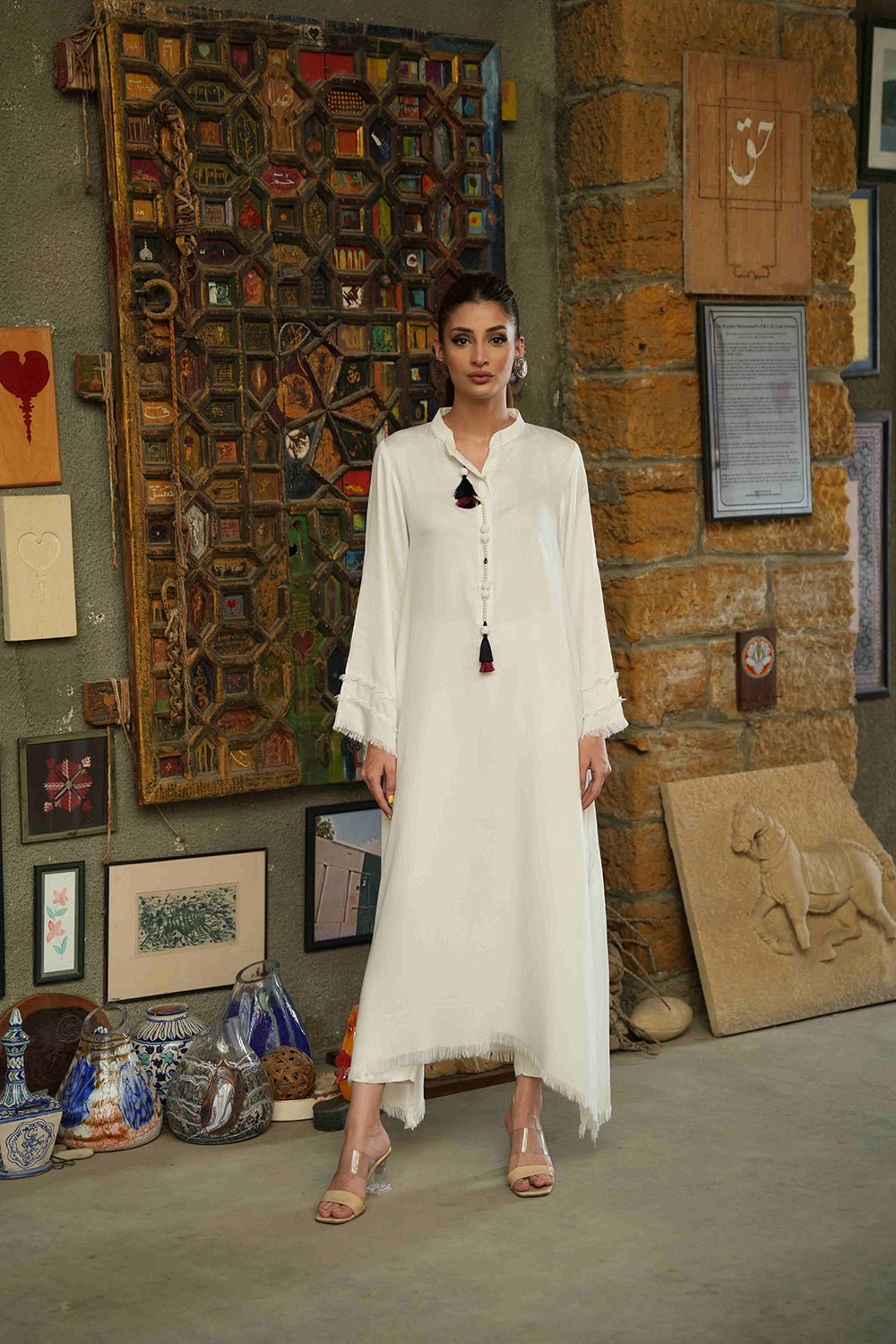 Saakht - Zananii by KAH