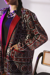 Four Dam Hama Dam Ajrak Coat and Mustard Boho Shalwar by Zananii handcrafted cotton women’s ethnic wear in maroon, black, and mustard featuring Sindhi-inspired detailing and front pockets.