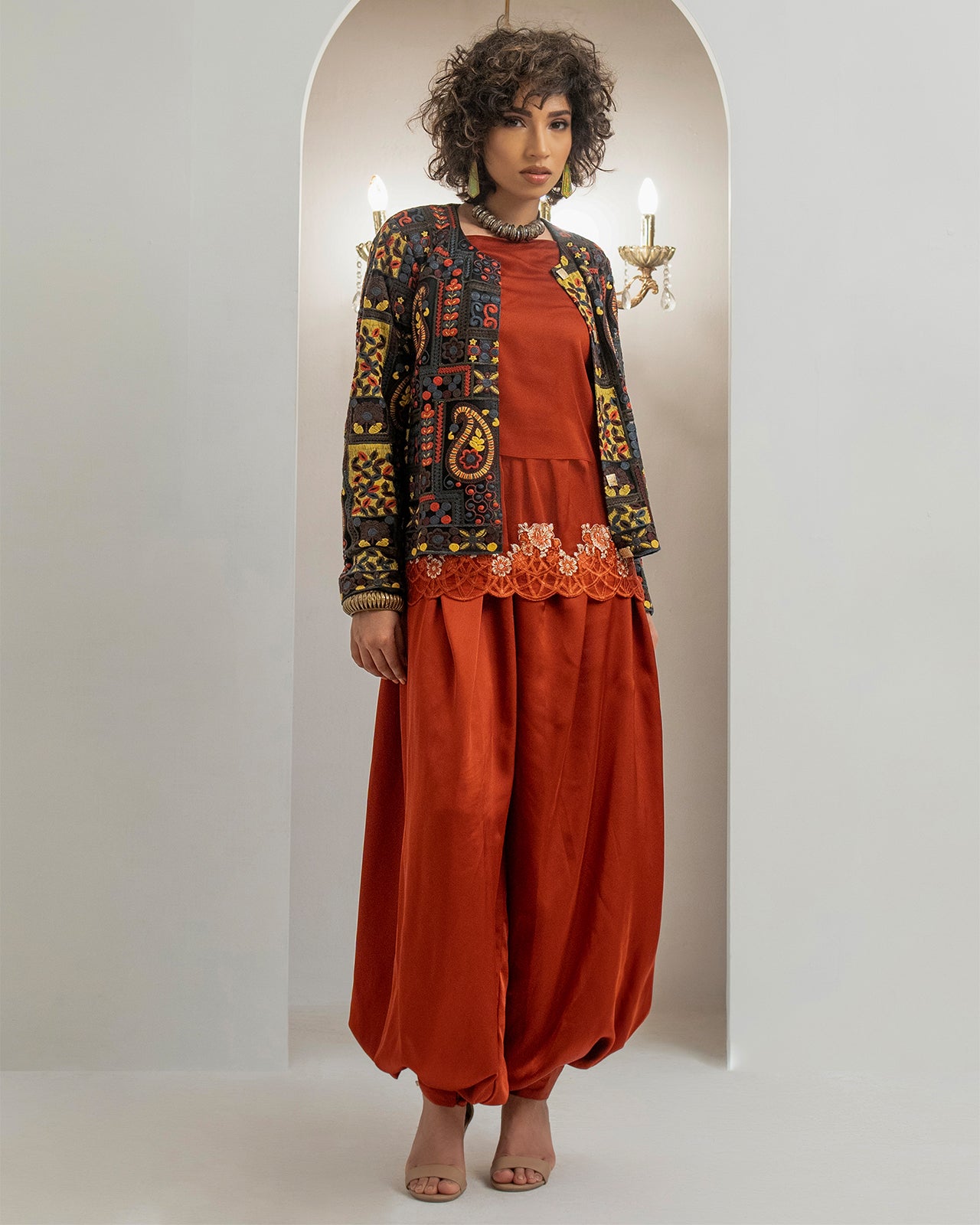 Balloon pants Secondary image