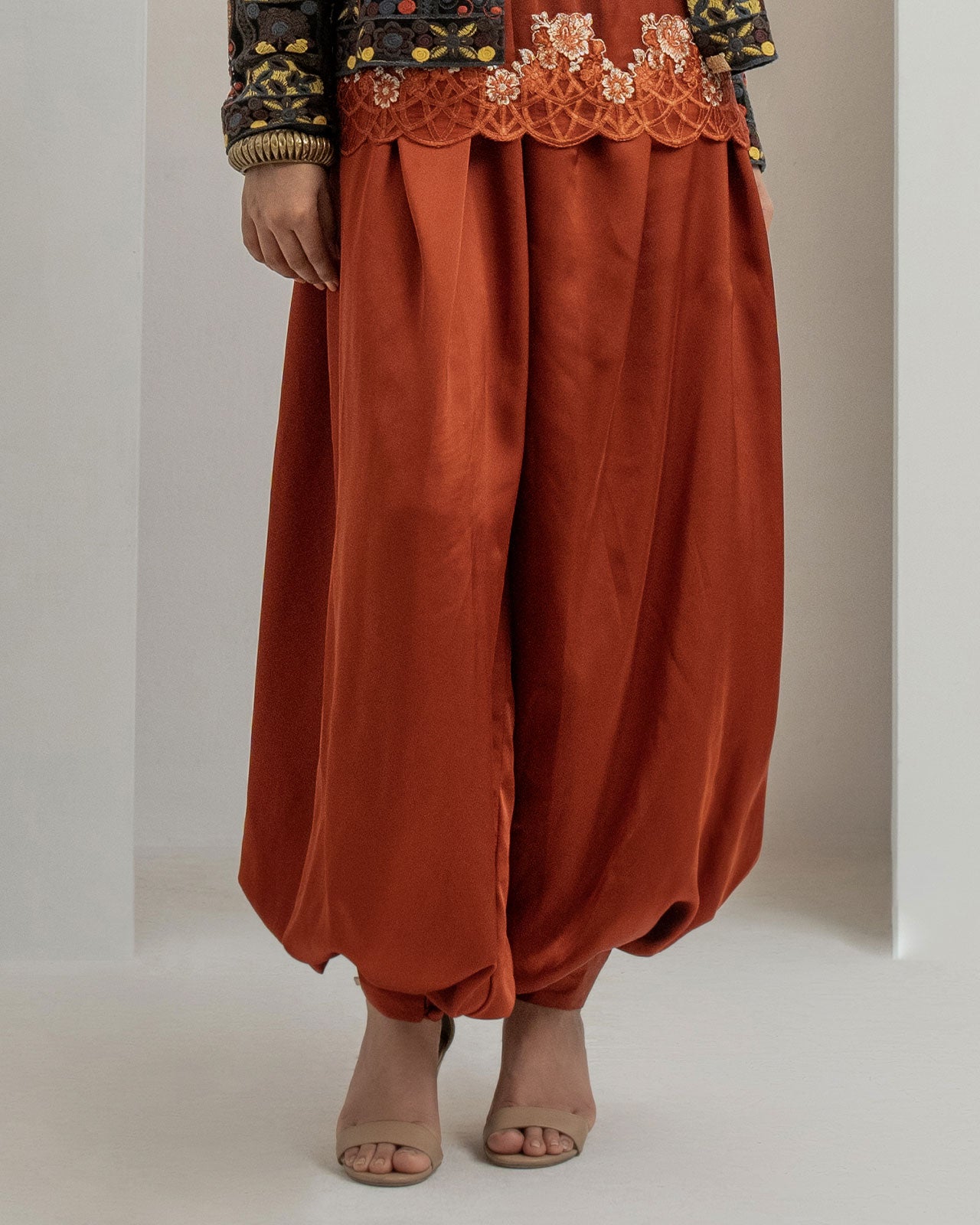 Balloon pants Main image